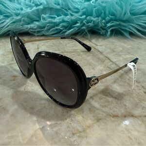 Coach Sunglasses Women's Oversized HC8314 50028G Black 59mm Grey Gradient Lens